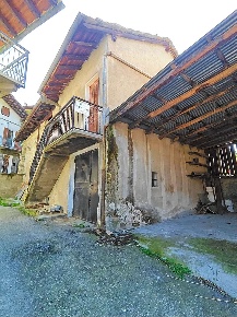 Foto Appartamento in Frazione Pied De Ville  40, Arnad Centro in vendita