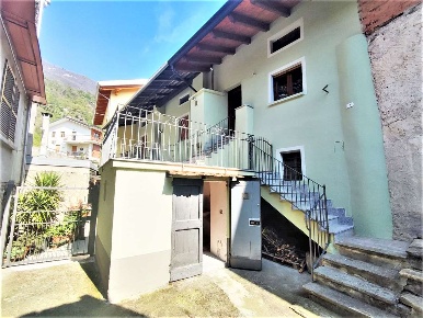 Foto Appartamento in Piazza San Rocco, Quincinetto di 80 m² con 3 locali