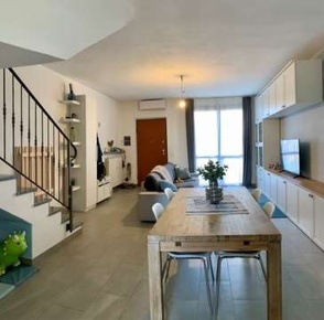 Foto Villa a schiera in via carlo alberto 5, Casalino Orfengo di 147 m²