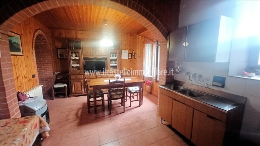 Foto Appartamento in Stretto Matteotti 10, Trequanda di 126 m² con 7 locali