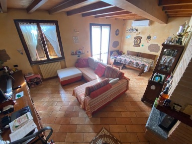 Foto Appartamento in Via Roma, Ossago Lodigiano di 125 m² con 3 locali