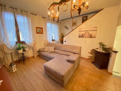 Foto Villa unifamiliare in via kennedy, Valera Fratta di 150 m² in vendita