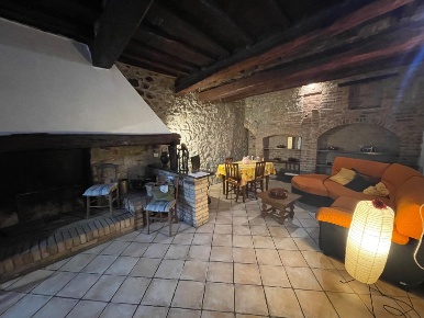 Foto Appartamento a Monticiano di 106 m² in vendita