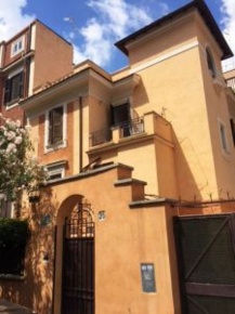 Foto Appartamento in VIA SPOLETO, Roma di 315 m² con 10 locali in vendita
