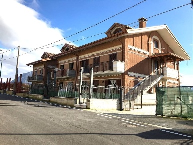 Foto Appartamento a Candida di 300 m² con 9 locali in vendita