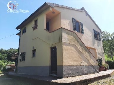 Foto Villa bifamiliare in via Vecchia di Ligia, Montecatini Val di Cecina