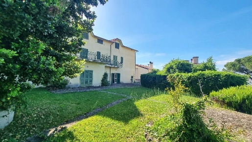Foto Villa bifamiliare in Via Regina Margherita, Torella dei Lombardi