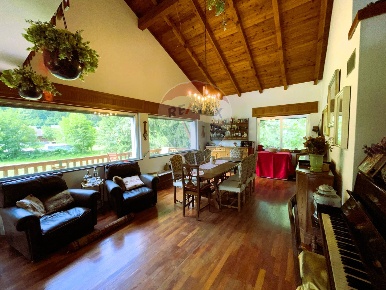 Foto Villa singola in cavaione di fuori, Temù Centro di 290 m² in vendita