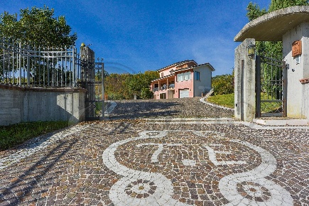 Foto Villa singola in Via Fornace, Gallinaro di 380 m² con 20 locali