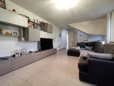 Foto Villa unifamiliare in via fondi, Camaiore Camaiore Paese di 150 m²