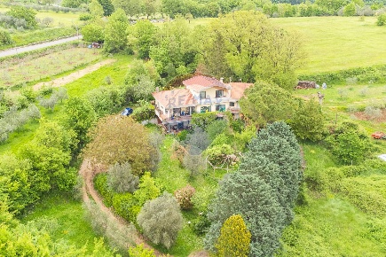 Foto Villa singola in VIA DEI LAGHI, Castel Sant'Angelo Vasche di 595 m²