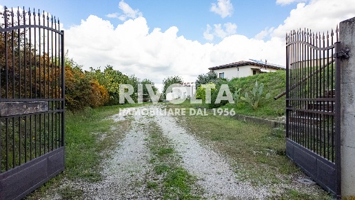 Foto Villa unifamiliare in Via Roane, Collevecchio in vendita