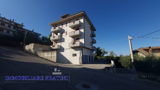 Foto Appartamento in Via San Rocco, Ancarano di 140 m² con 5 locali