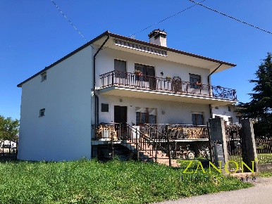 Foto Appartamento in VIA XXIV MAGGIO, Savogna d'Isonzo Centro di 140 m²