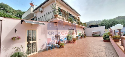 Foto Appartamento in c/da Cupparo, Graniti di 332 m² con 10 locali