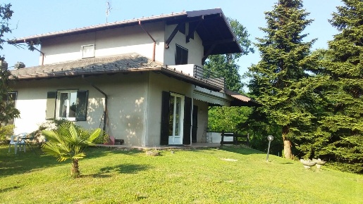 Foto Villa singola in VIA xxv aprile, Agrate Conturbia in vendita