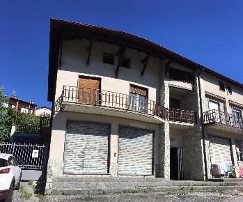 Foto Appartamento in via Valleggio, Castelmarte Centro di 105 m² in vendita