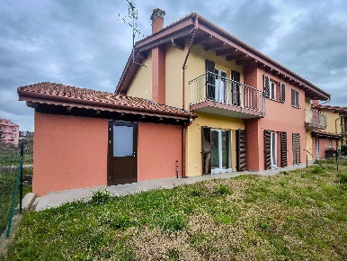 Foto Villa a schiera a Dego di 133 m² con 5 locali in vendita