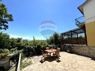 Foto Appartamento in Via Colle Principe, Rocchetta a Volturno di 50 m²