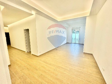 Foto Appartamento in Via  Gaetano Sgarlata, Palermo Castellammare di 172 m²