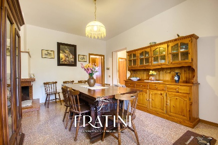 Foto Villa a schiera in Contrada Casette, Ancarano di 135 m² con 7 locali