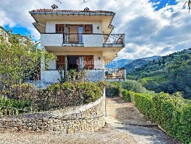 Foto Villa singola in Via Giovanni XXIII, Vallebona Centro di 315 m²