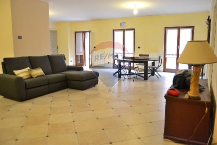 Foto Appartamento in via carlo marre', Borzonasca Centro di 180 m²