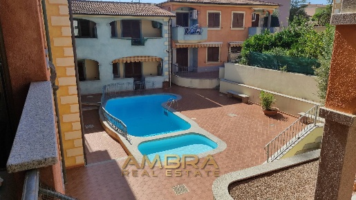 Foto Appartamento in Via Del Colle, Viddalba di 84 m² con 6 locali