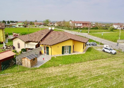 Foto Villa singola a Oviglio di 110 m² con 5 locali in vendita