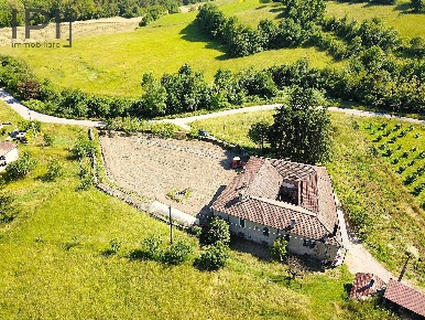 Foto Villa singola in loc. Brovida, Dego di 770 m² con 19 locali in vendita