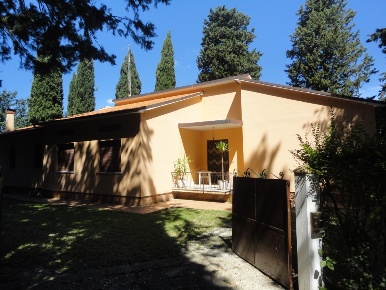 Foto Villa unifamiliare in contrada san lorenzo, Montecarotto di 200 m²