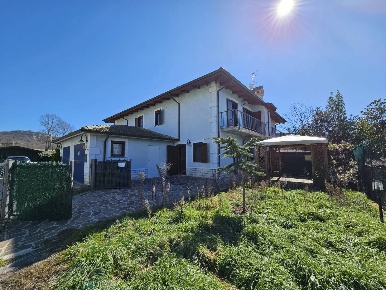 Foto Villa bifamiliare in Via Jacopo da Sinizzo, San Demetrio ne' Vestini