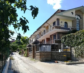 Foto Villa singola a Grottolella di 400 m² con 10 locali in vendita