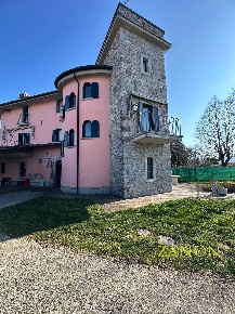Foto Villa a schiera in via Slataper, Savogna d'Isonzo Centro di 294 m²