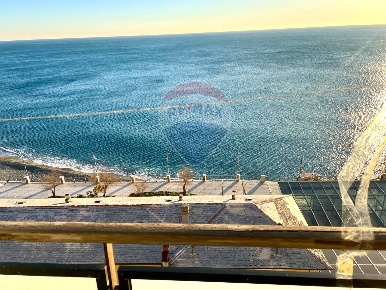 Foto Appartamento in Piazza del Popolo, Deiva Marina Centro di 68 m²