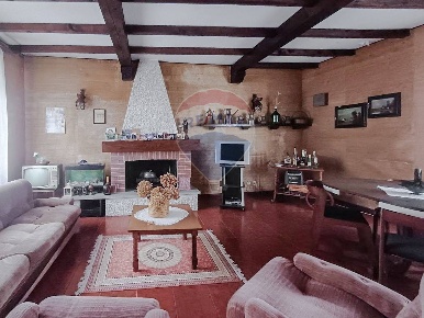 Foto Appartamento in Piazza XXX-XXXI Maggio, Palestro Centro di 180 m²