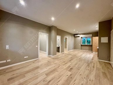 Foto Appartamento in Via Ippodromo 14 - Milano, Milano Trenno di 81 m²