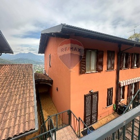 Foto Villa a schiera a Gandosso Centro di 115 m² con 3 locali in vendita