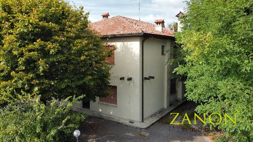 Foto Villa singola in Via Nazionale, San Lorenzo Isontino di 377 m²