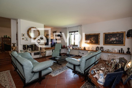 Foto Villa singola in via Gorizia, San Vito al Torre Centro di 373 m²