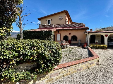 Foto Villa singola in Via Fontamara, Ocre Valle Cavalletto D'Ocre di 500 m²