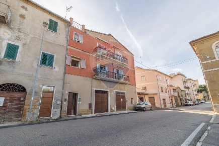 Foto Appartamento a Farnese di 107 m² con 4 locali in vendita
