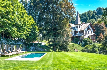 Foto Villa singola in Via Giacomo Scalini, Brunate di 1300 m² con 30 locali
