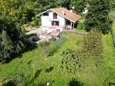 Foto Villa singola in via Cordona, Agrate Conturbia in vendita