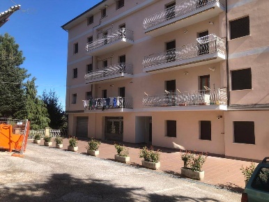 Foto Appartamento in Via R. Perticarà, Montefortino Centro di 70 m²