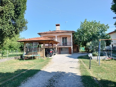 Foto Villa singola in Via Gorizia, Farra d'Isonzo Centro di 213 m²