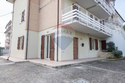 Foto Appartamento in Via Vittorio Veneto, Barbara di 90 m² con 5 locali