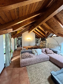 Foto Appartamento in Via Fiume, Ponte Lambro Centro di 130 m² con 4 locali