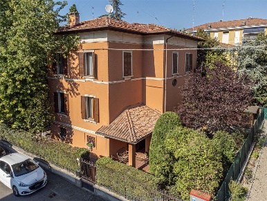 Foto Villa in Via Cavedone 72, Modena in vendita