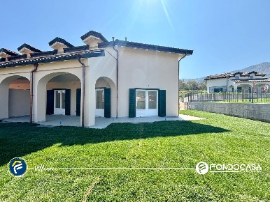 Foto Villa unifamiliare in Regione Grassi, Garlenda di 200 m² con 4 locali